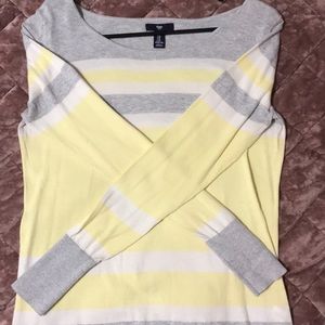Gap sweater